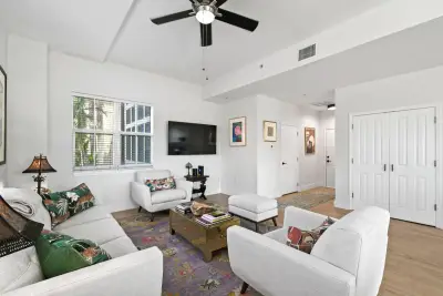 3940 N Flagler Dr #206, West Palm Beach: photo 1 of 32