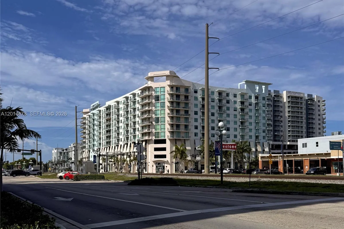 140 S Dixie Hwy #933, Hollywood: photo 1 of 15