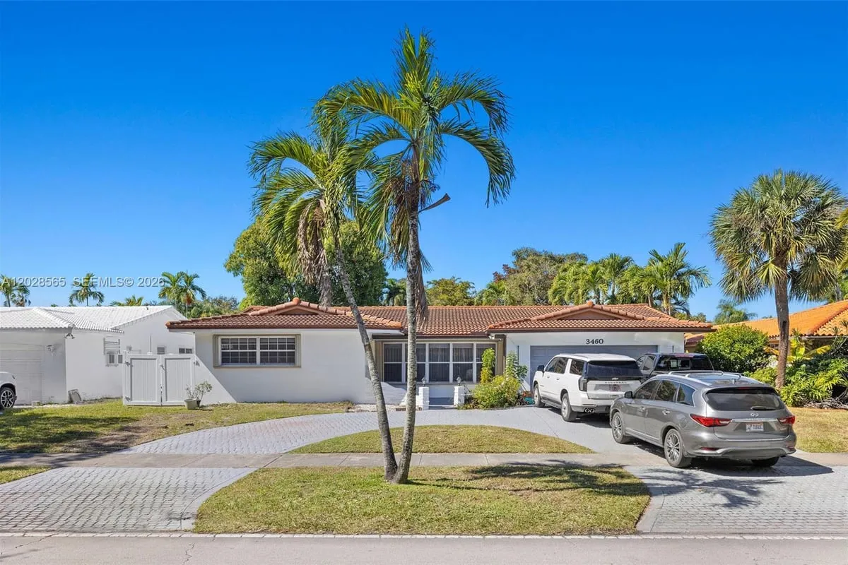 3460 N 46th Ave, Hollywood: photo 1 of 52