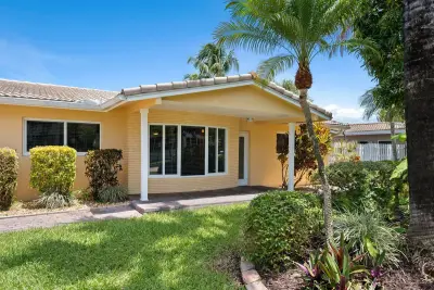2265 SE 12th St, Pompano Beach: photo 1 of 44