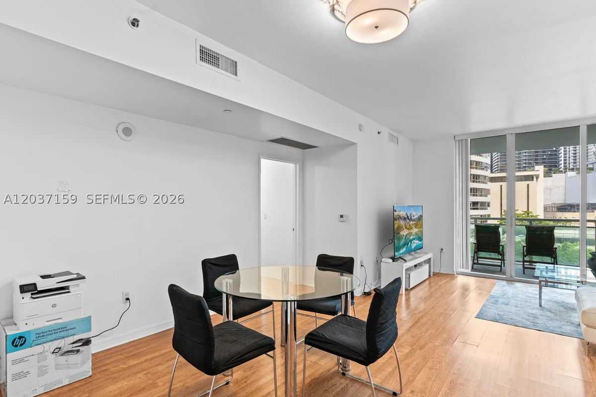 950 Brickell Bay Dr #501, Miami: photo 1 of 25
