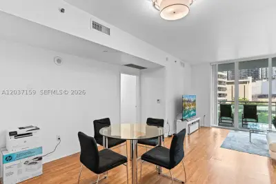950 Brickell Bay Dr #501, Miami: photo 1 of 25