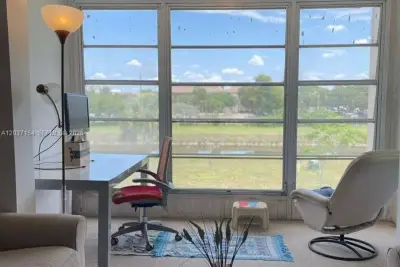 8081 N Sunrise Lakes Dr #306, Sunrise: photo 1 of 10