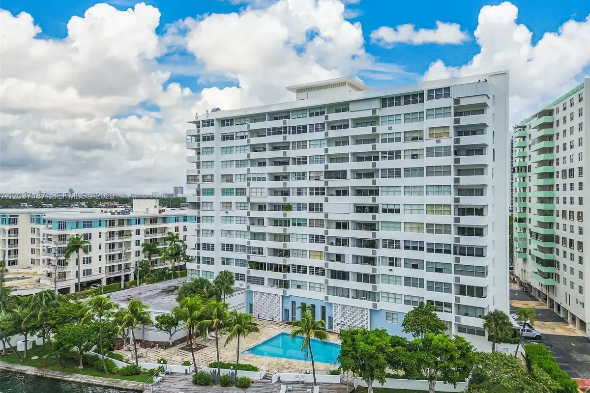 3 Island Ave #14A, Miami Beach: photo 1 of 35