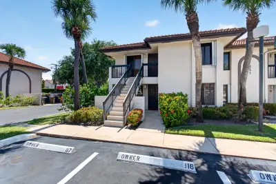 351 Club Cir #101, Boca Raton: photo 1 of 59