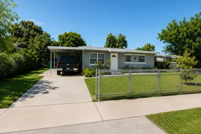 5341 NW 180th Ter, Miami Gardens: photo 1 of 12