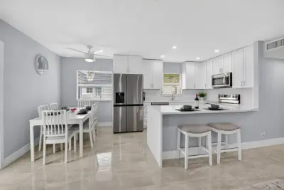 321 Saxony Trl #G, Delray Beach: photo 1 of 38