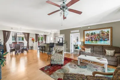 225 NE 1st St #207, Delray Beach: photo 1 of 38