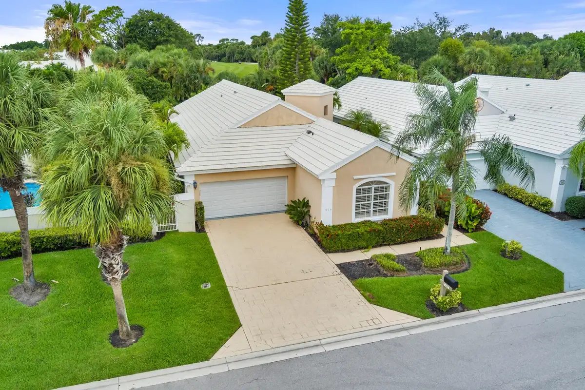 999 Lytham Ct, West Palm Beach: photo 1 of 42