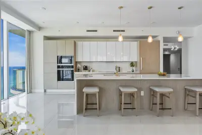 3100 N Ocean Dr #Pph2, Riviera Beach: photo 1 of 30