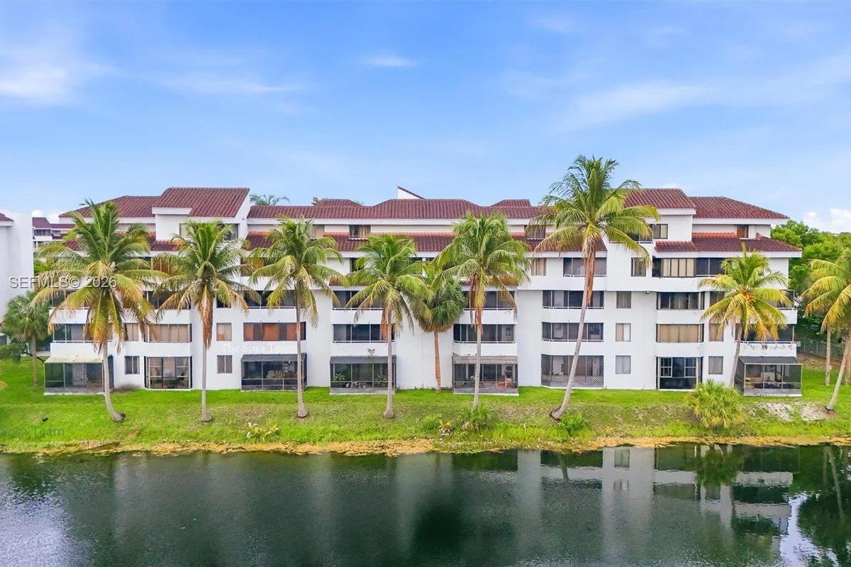 8335 SW 152nd Ave #B-411, Miami: photo 1 of 27