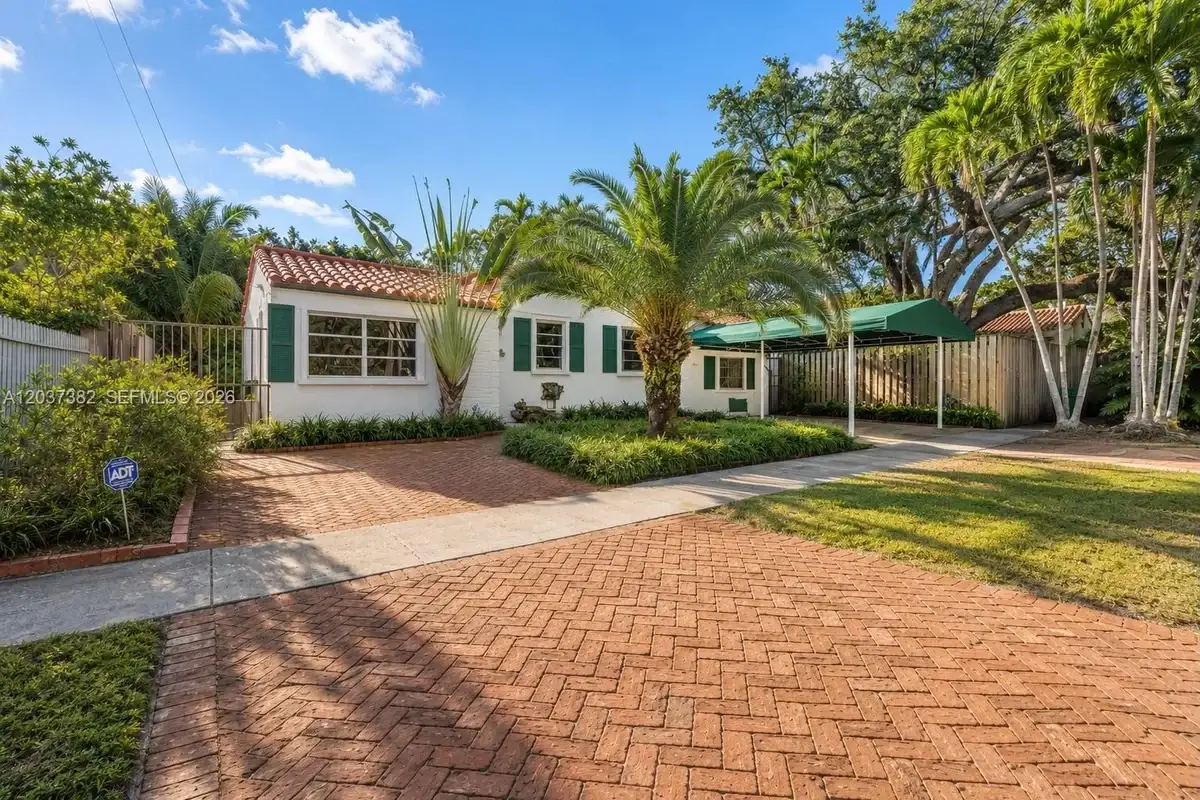 2550 Trapp Ave, Miami: photo 1 of 19