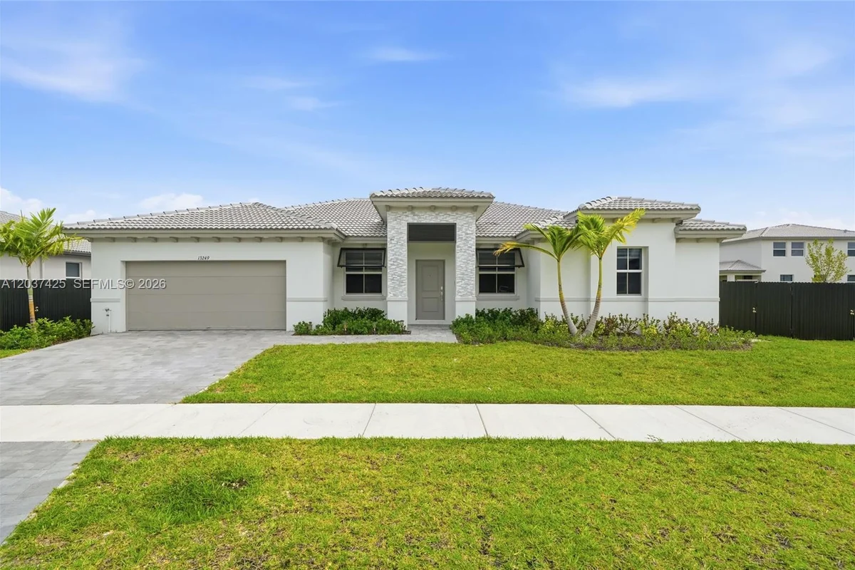 13249 SW 189th Ter, Miami: photo 1 of 29
