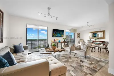 8390 SW 72nd Ave #905, Miami: photo 1 of 62