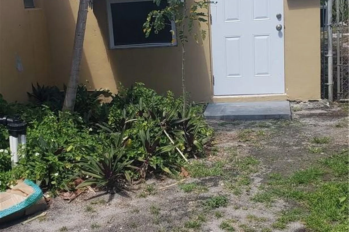 1621 N Andrews Square #1623, Wilton Manors: photo 1 of 4