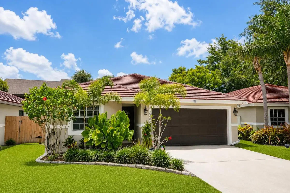 12280 Dartmoor Dr, Wellington: photo 1 of 9