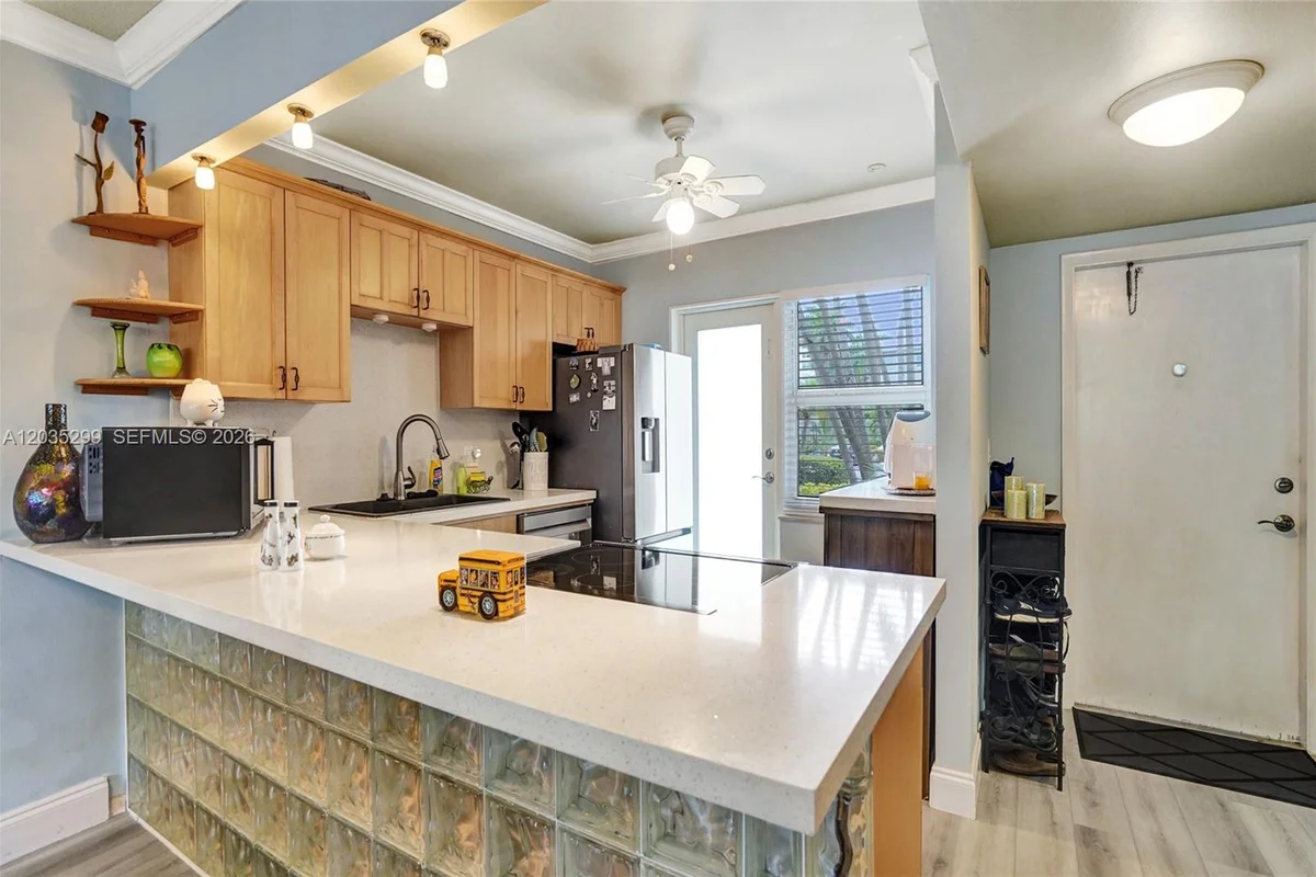 3181 S Ocean Dr #107, Hallandale Beach: photo 1 of 47