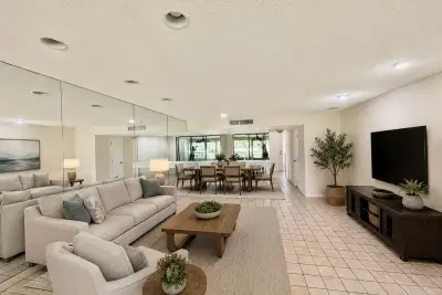 4807 Esedra Ct, Lake Worth: photo 1 of 33