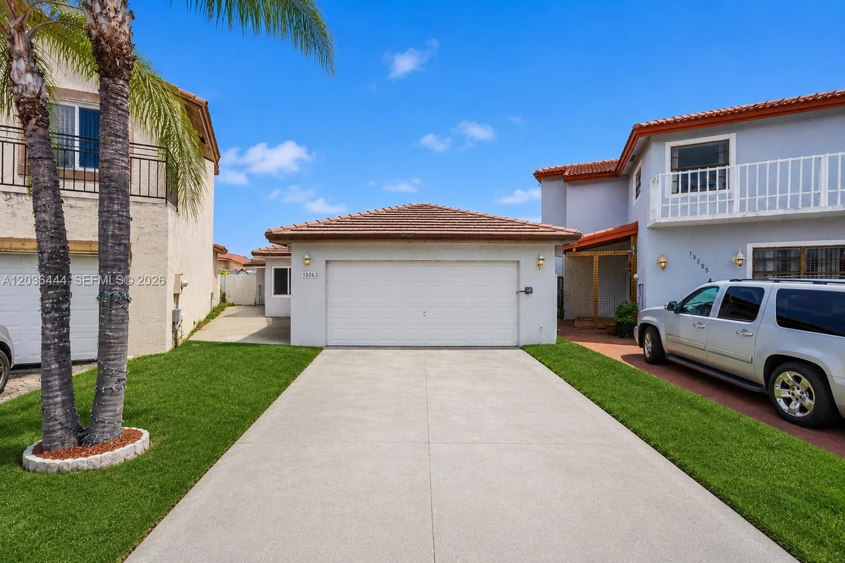 13263 SW 9th Ter, Miami: photo 1 of 39