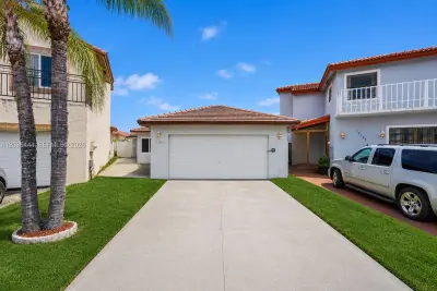 13263 SW 9th Ter, Miami: photo 1 of 39