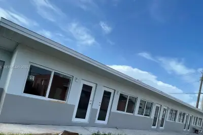 2196 Ali Baba Ave #6, Opa-locka: photo 1 of 7