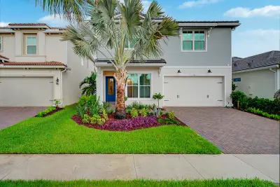 154 Parkside Way #14, Royal Palm Beach: photo 1 of 18