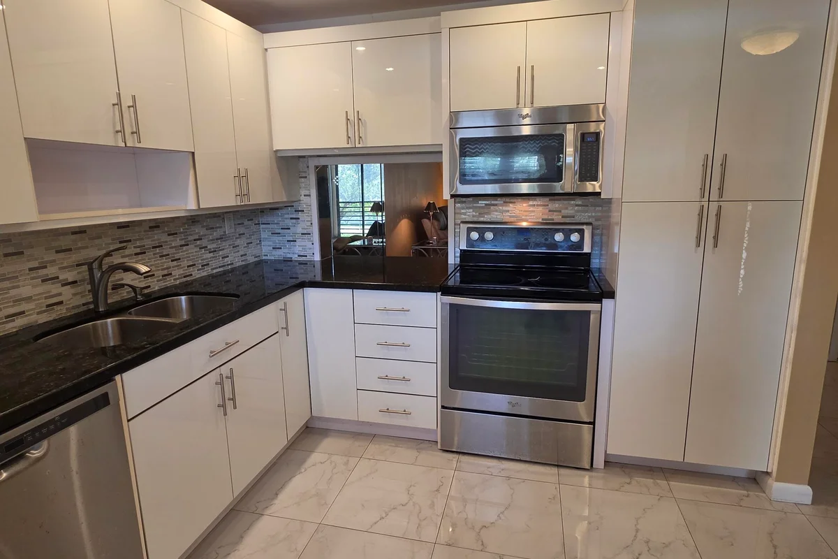 6090 N Sabal Palm Blvd #209, Tamarac: photo 1 of 17