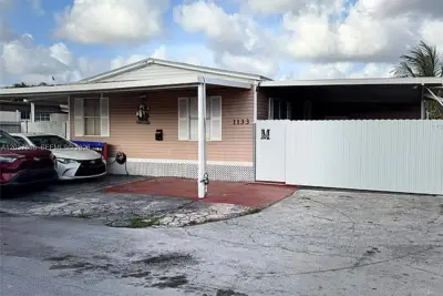 1133 SW 130th Ave, Miami: photo 1 of 34