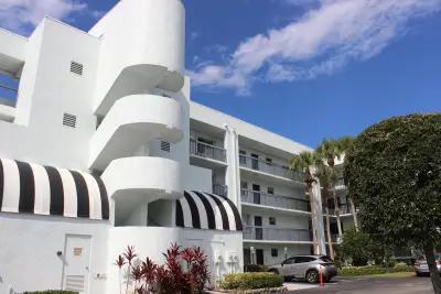 6698 N 10th Ave N #218, Lake Worth: photo 1 of 24