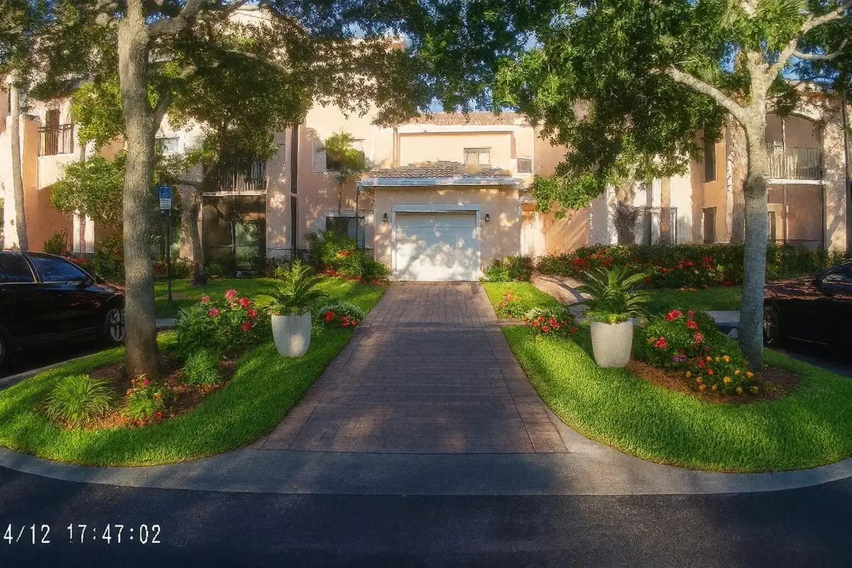 2807 Veronia Dr #106, Palm Beach Gardens: photo 1 of 28