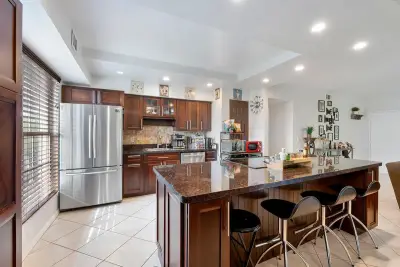 6237 Old Court Rd #104, Boca Raton: photo 1 of 35
