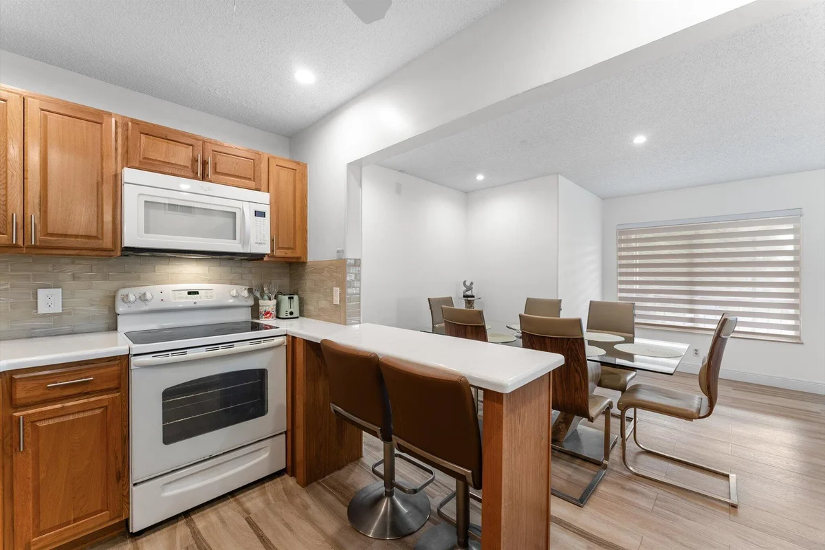 421 Pine Glen Ln #A2, Greenacres: photo 1 of 29