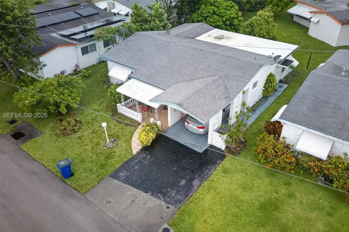 4271 NW 49th Ter, Lauderdale Lakes: photo 1 of 47