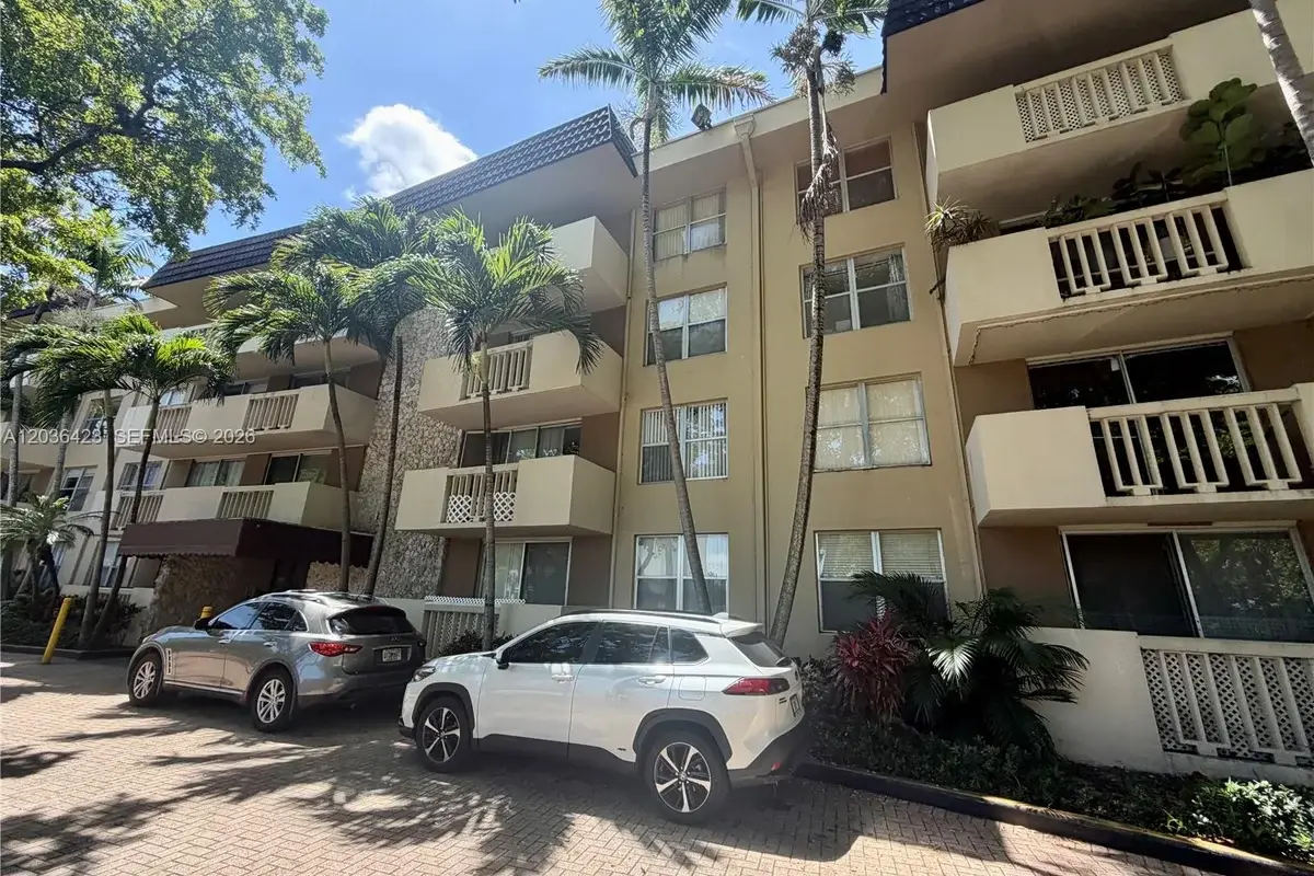 1800 Sans Souci Blvd #239, North Miami: photo 1 of 12