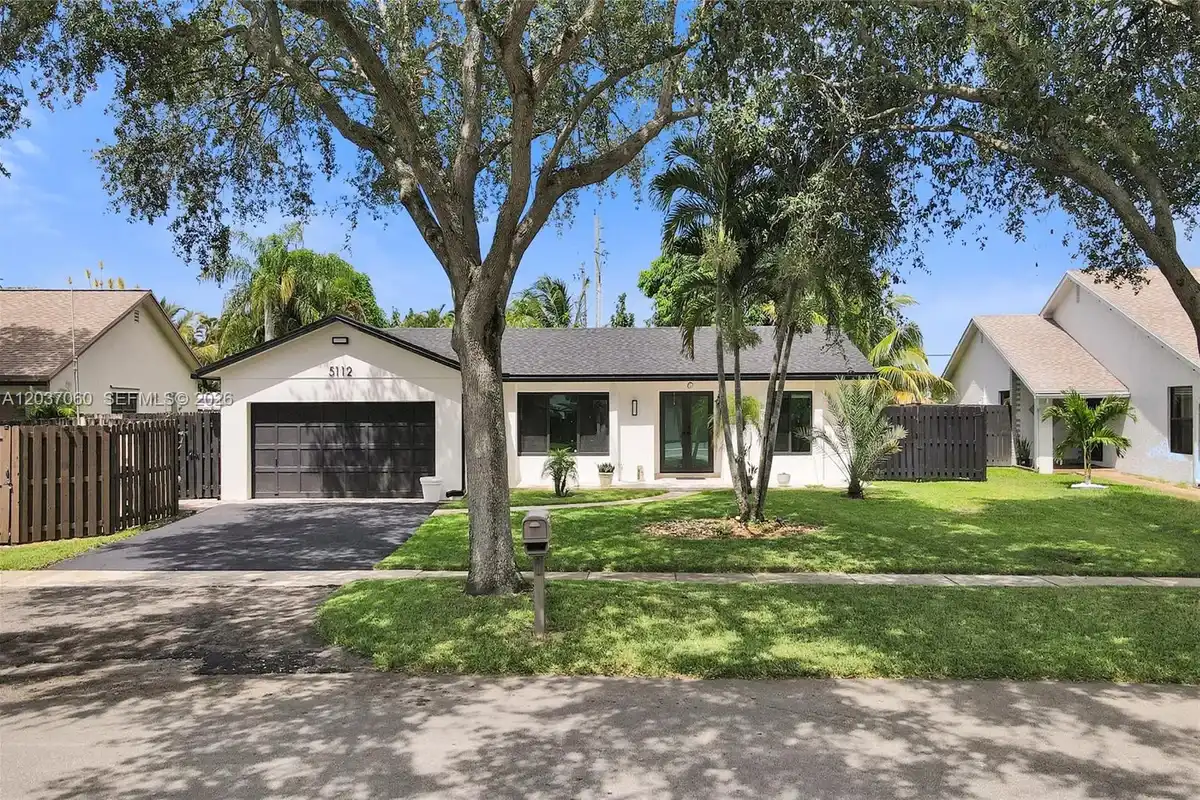 5112 SW 87th Ave, Cooper City: photo 1 of 62