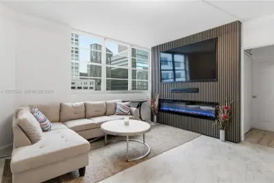 801 Brickell Bay Dr #764, Miami: photo 1 of 35