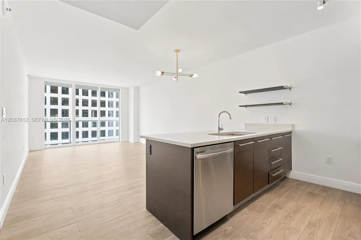 500 Brickell Ave #1906, Miami: photo 1 of 23