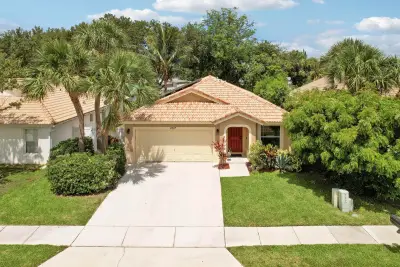 1017 Fosters Mill Rd, Boynton Beach: photo 1 of 44