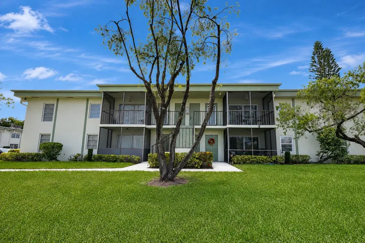 7547 S Oriole Blvd #101, Delray Beach: photo 1 of 24