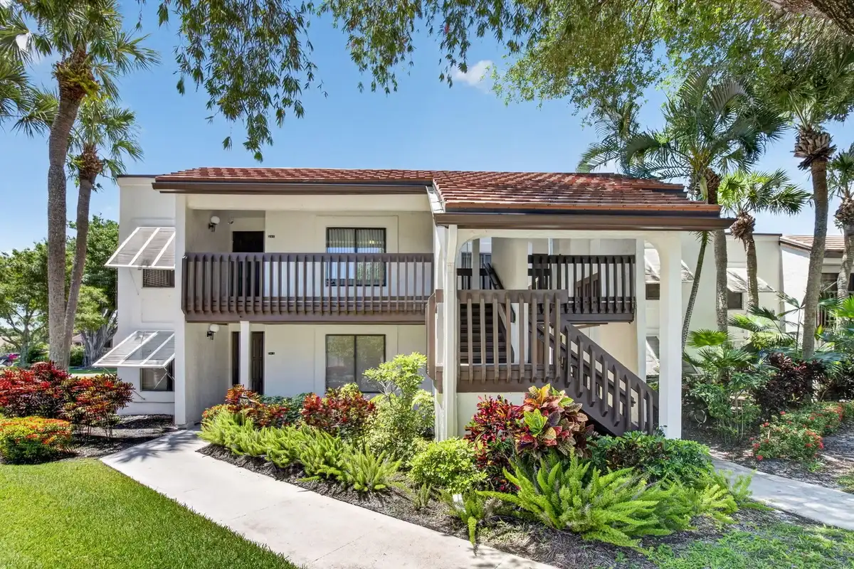 10187 Mangrove Dr #201, Boynton Beach: photo 1 of 67