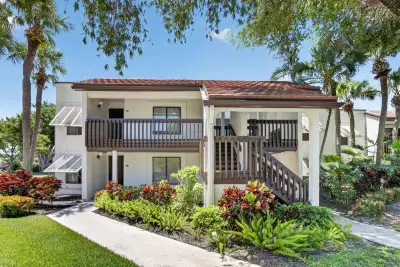 10187 Mangrove Dr #201, Boynton Beach: photo 1 of 67