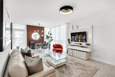 1500 Ocean Dr #707, Miami Beach: photo 1 of 39