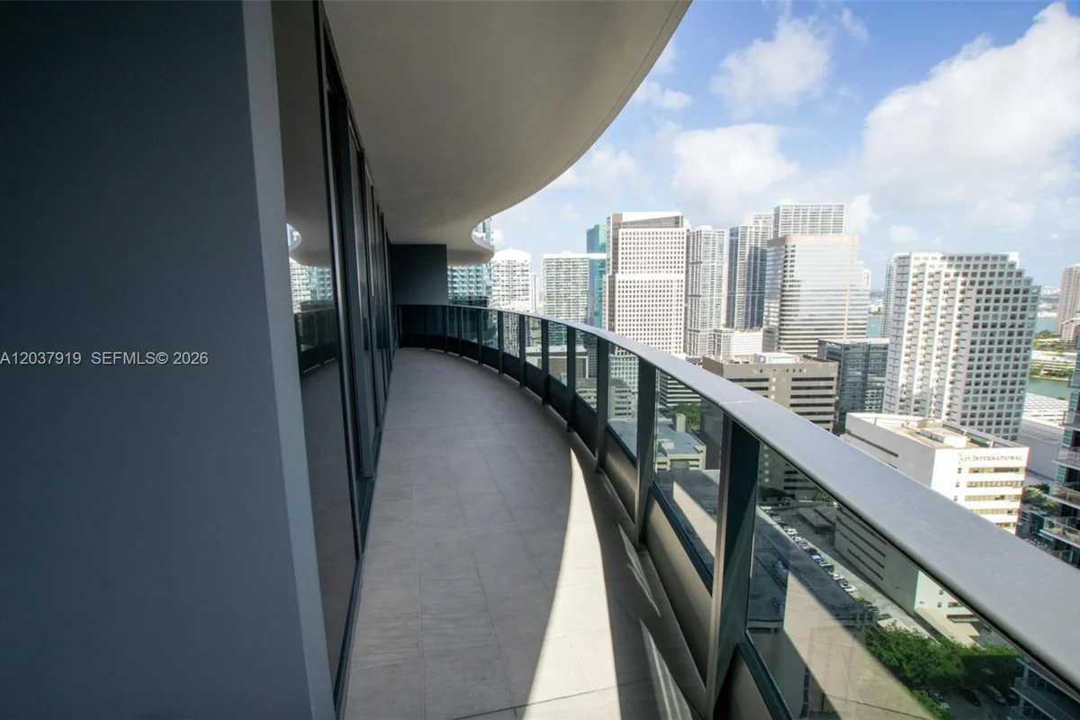 1000 Brickell Plz #2809, Miami: photo 1 of 20