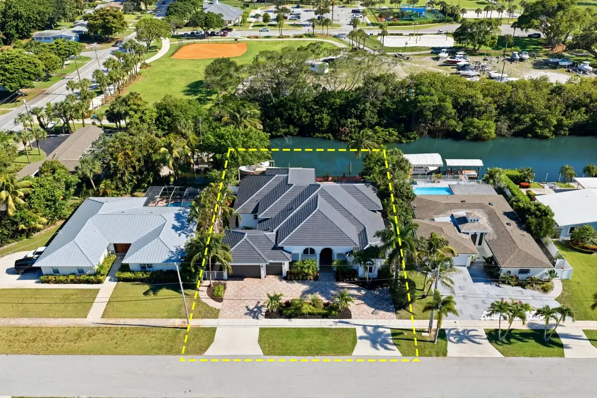 608 Inlet Rd, North Palm Beach: photo 1 of 62