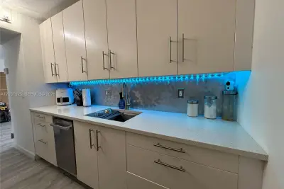 8200 SW 210th St #201, Cutler Bay: photo 1 of 18