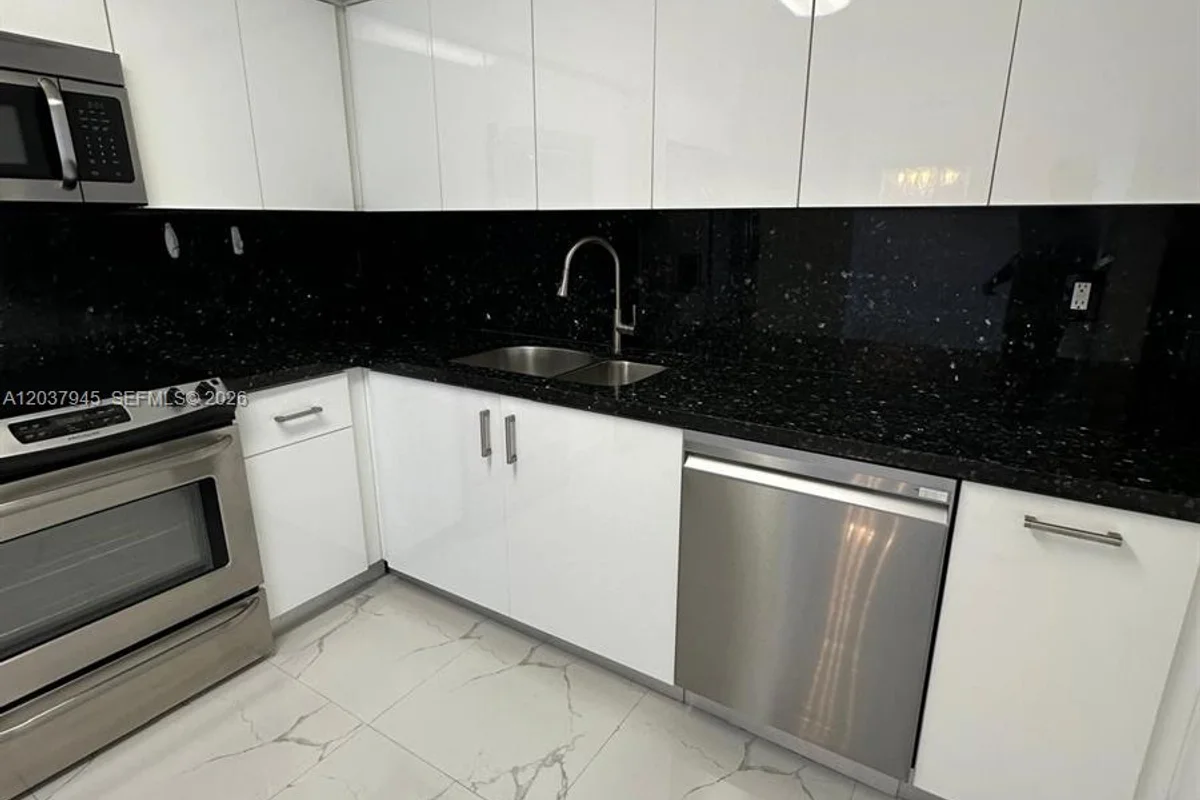 3530 Mystic Pointe Dr #3208, Aventura: photo 1 of 8