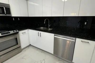 3530 Mystic Pointe Dr #3208, Aventura: photo 1 of 8