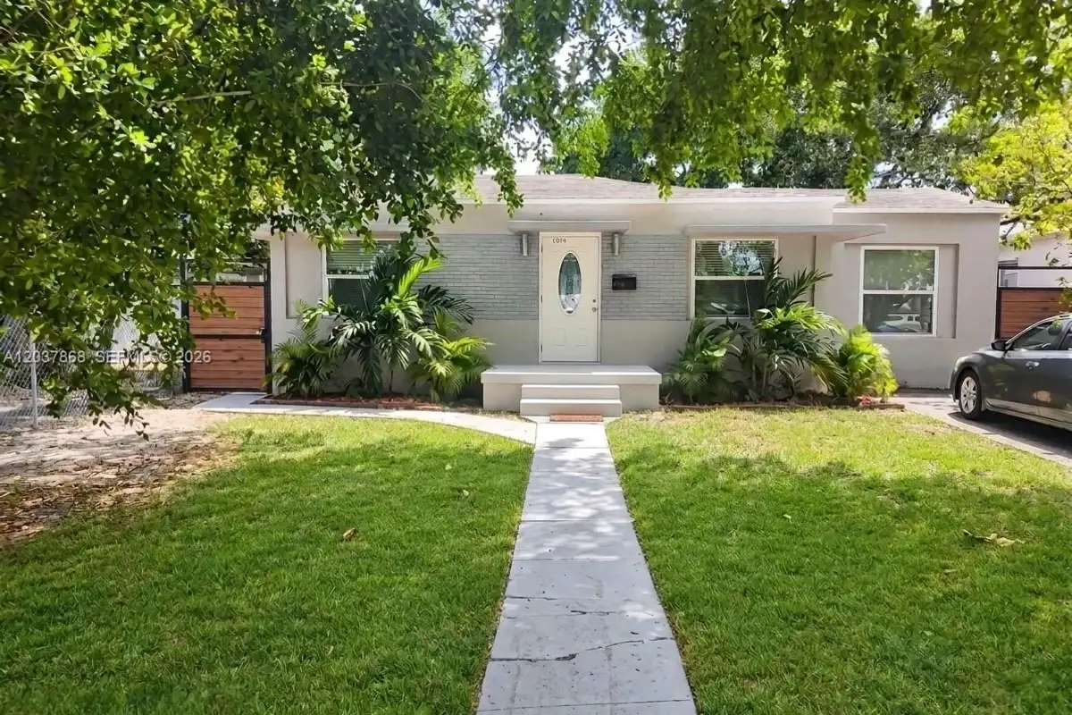 2434 Polk St, Hollywood: photo 1 of 16