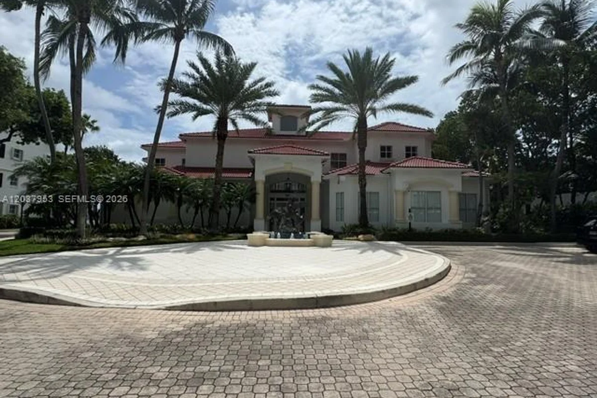 3255 NE 184th St #12116, Aventura: photo 1 of 21