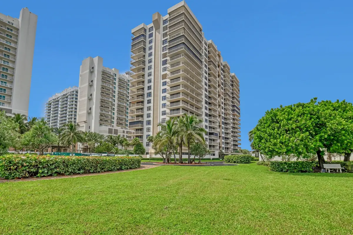 3400 N Ocean Dr #101, Riviera Beach: photo 1 of 35